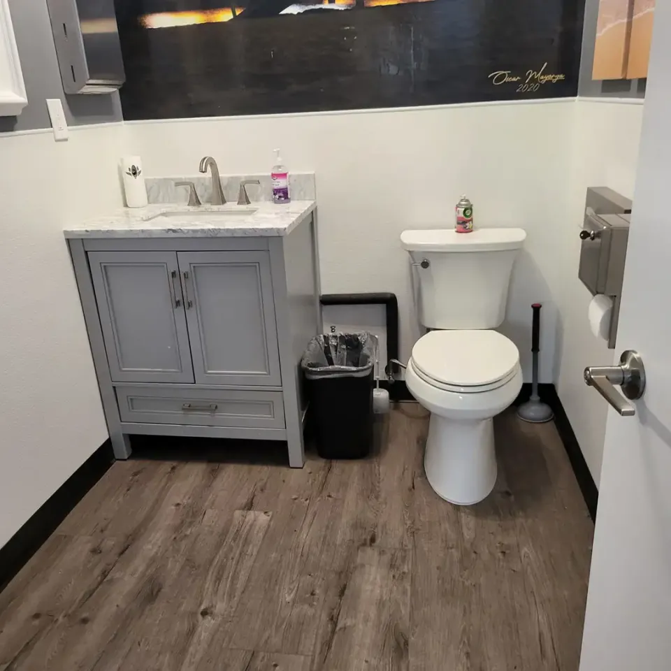bathroom_cleaning-130634